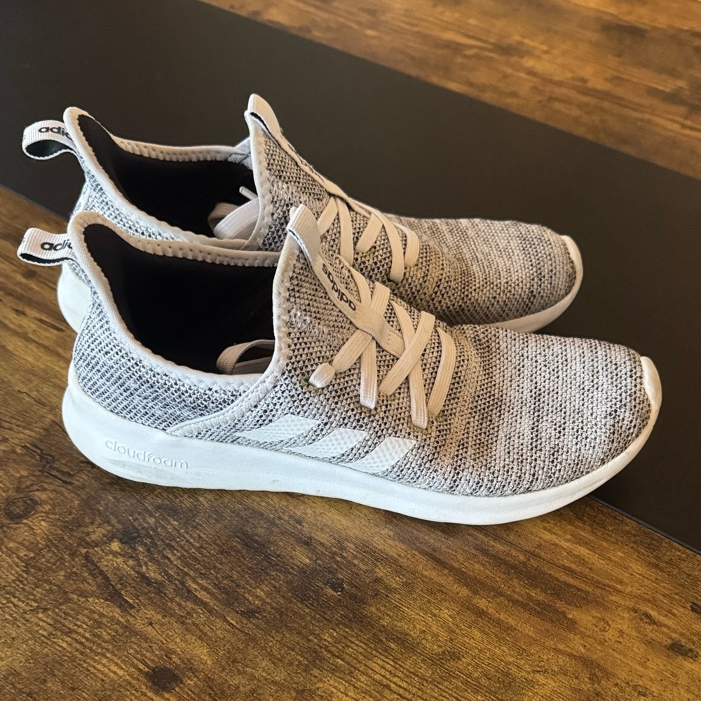Adidas cloud Light Gray Sneakers